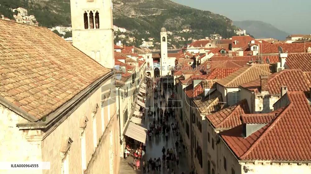 Former Croatian president hails 30 years of diplomatic ties between Croatia, China