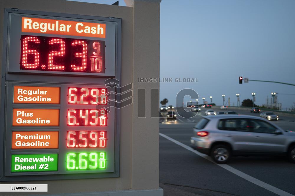 U.S.-CALIFORNIA-MILLBRAE-GASOLINE PRICES-RISE
