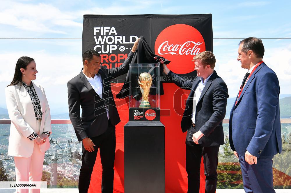 (SP)BOSNIA AND HERZEGOVINA-SARAJEVO-FIFA WORLD CUP TROPHY TOUR
