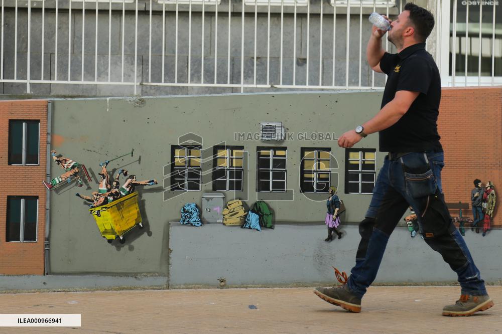 BELGIUM-OSTEND-STREET ART