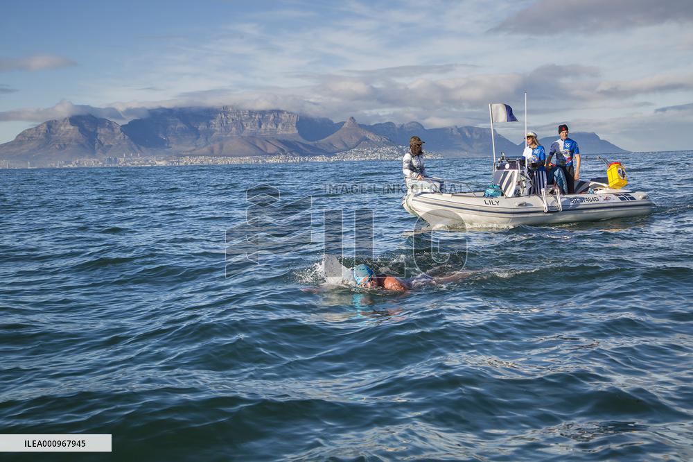 (SP)SOUTH AFRICA-CAPE TOWN-SEA CROSSING