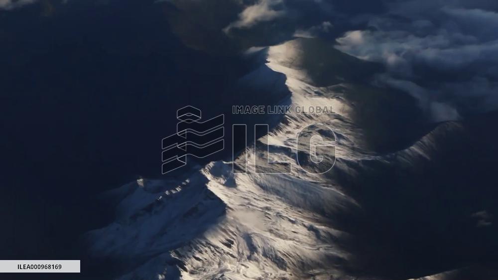 Mount Qomolangma -- A haven for wildlife