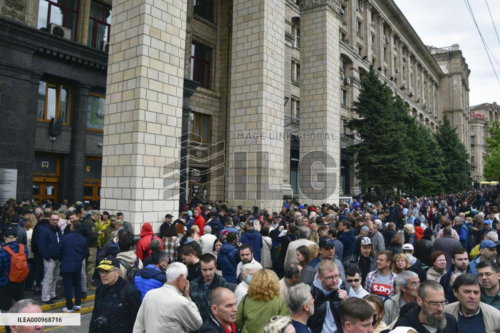 Stamp to commemorate sinking of Russian warship Moskva