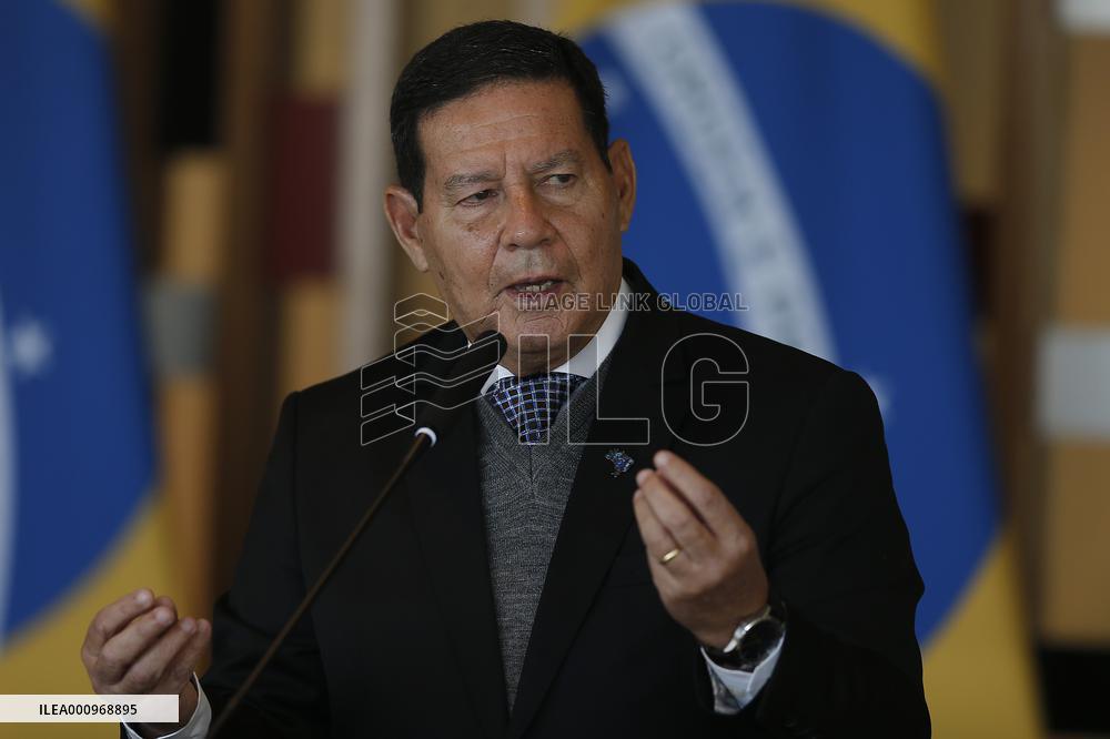 BRAZIL-BRASILIA-CHINA-PRESS CONFERENCE