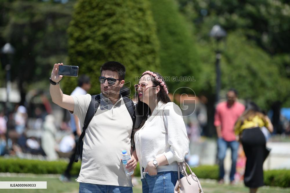 TURKEY-ISTANBUL-TOURISM-APRIL-2.57 MILLION FOREIGN ARRIVALS