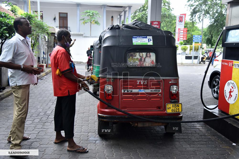 SRI LANKA-COLOMBO-FUEL PRICES-INCREASE