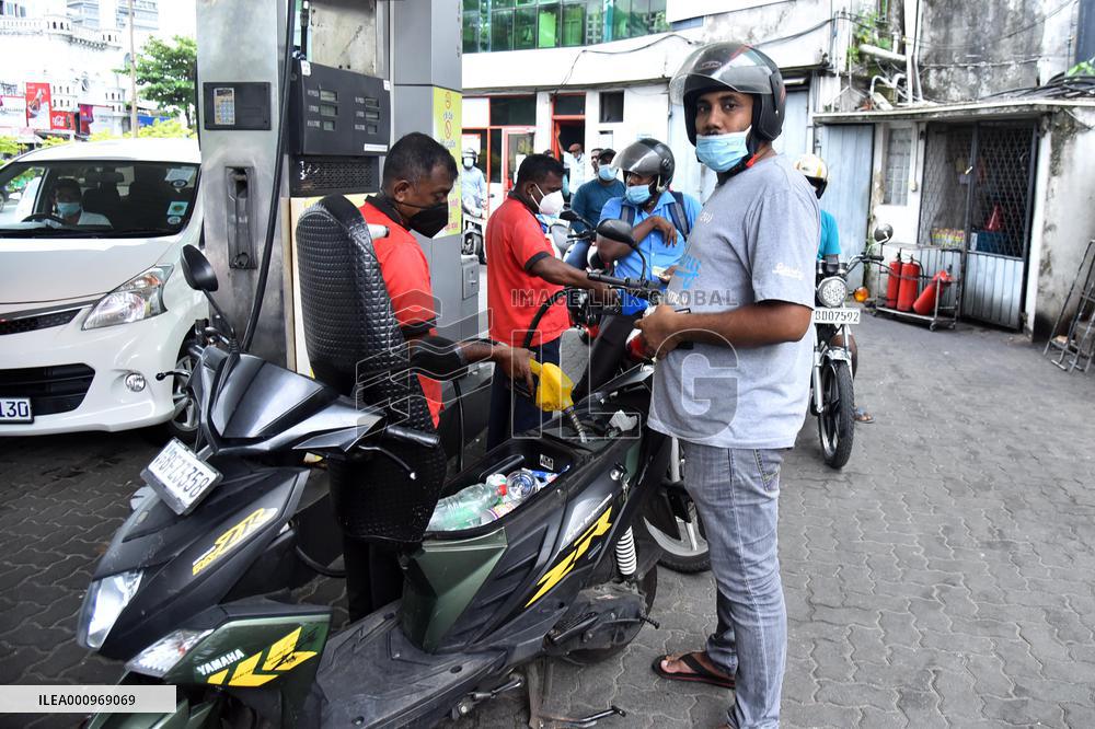 SRI LANKA-COLOMBO-FUEL PRICES-INCREASE