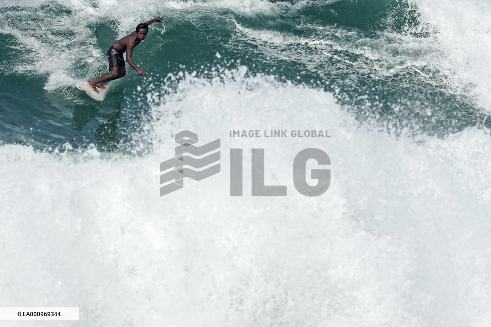 (SP)INDONESIA-WEST JAVA-SURFING