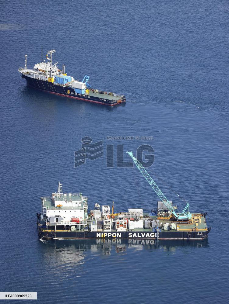 Salvage of sunken tour boat off Hokkaido