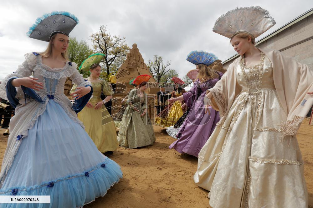 RUSSIA-ST. PETERSBURG-SAND SCULPTURE FESTIVAL