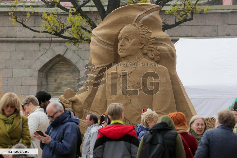 RUSSIA-ST. PETERSBURG-SAND SCULPTURE FESTIVAL