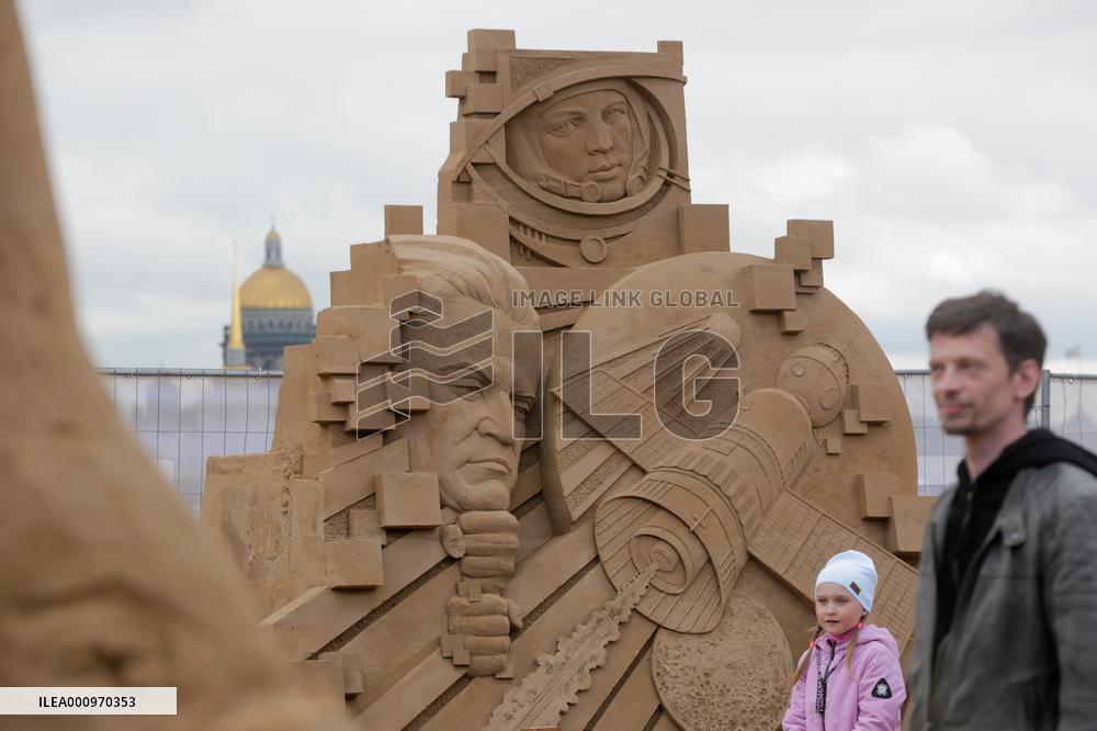 RUSSIA-ST. PETERSBURG-SAND SCULPTURE FESTIVAL