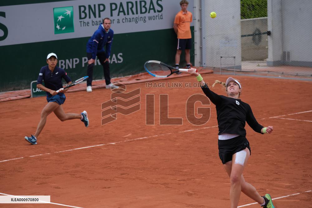 (SP)FRANCE-PARIS-TENNIS-ROLAND GARROS-FRENCH OPEN-WOMEN'S DOUBLES