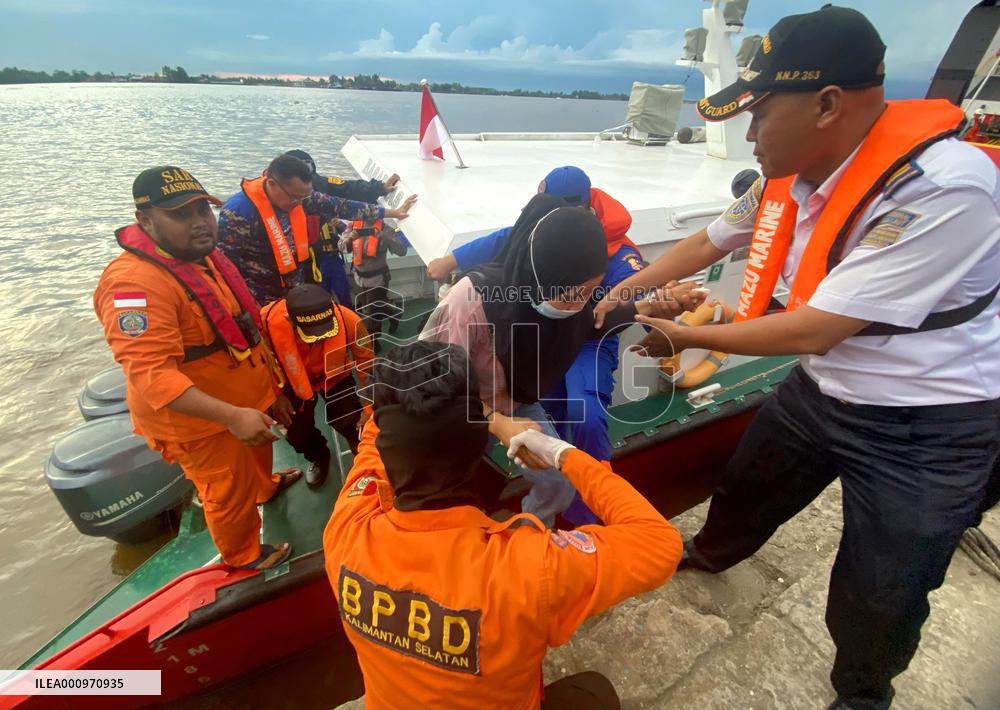 INDONESIA-SOUTH KALIMANTAN-BANJARMASIN-SOUTH SULAWESI-SHIP-CAPSIZING-RESCUE