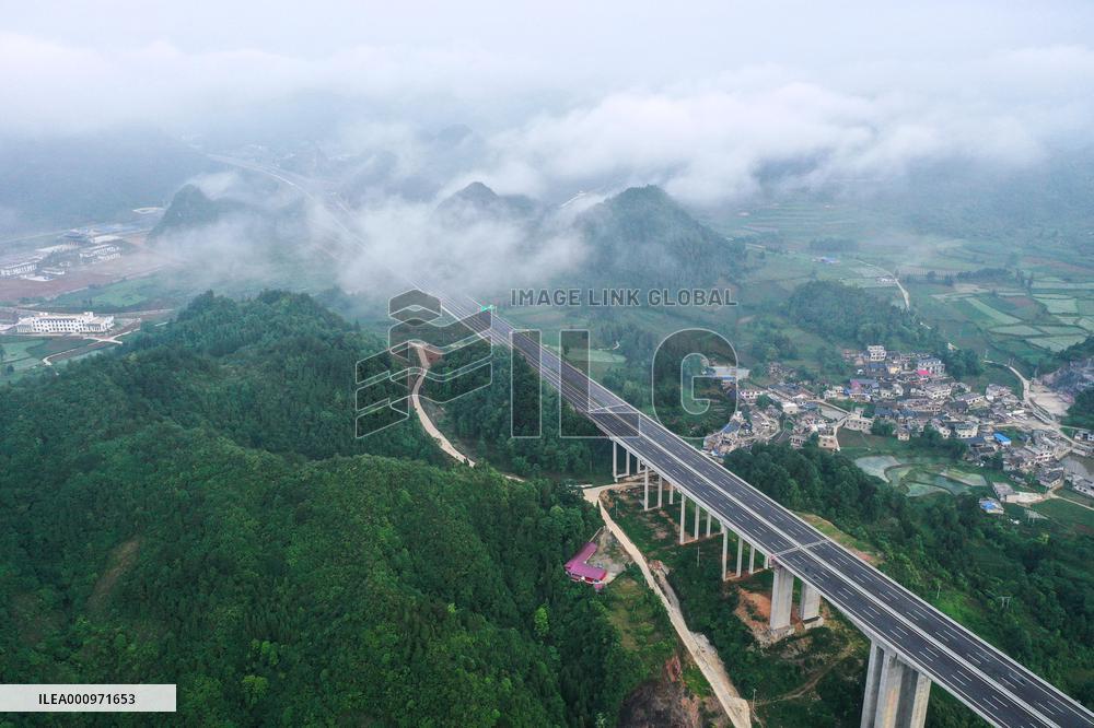 CHINA-GUIZHOU-GUIYANG-HUANGPING-HIGHWAY-COMPLETION (CN)