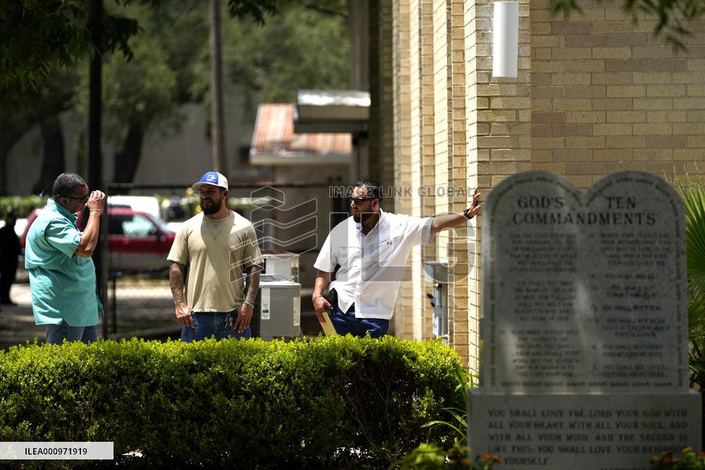 U.S.-TEXAS-UVALDE-MASS SHOOTING-MOURNING