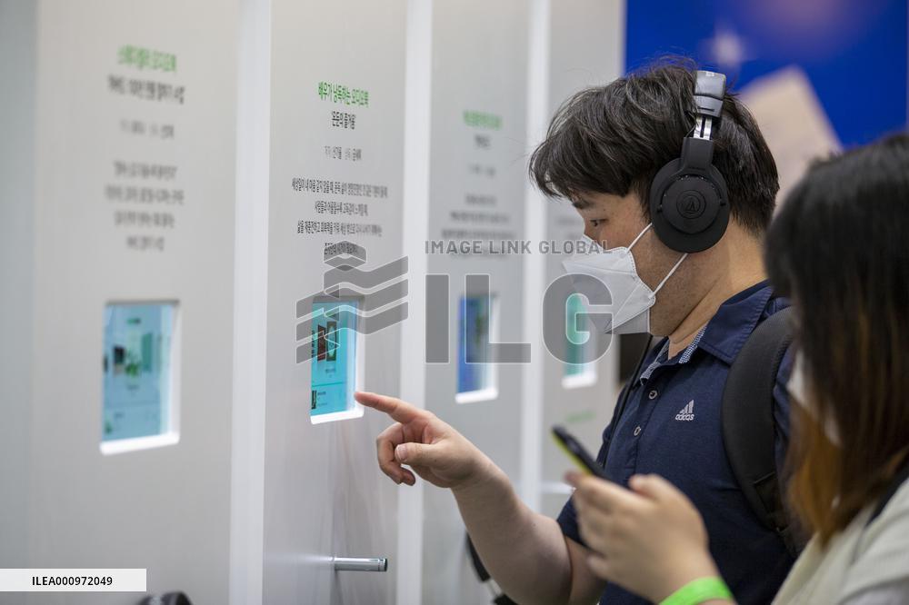 SOUTH KOREA-SEOUL-INTERNATIONAL BOOK FAIR