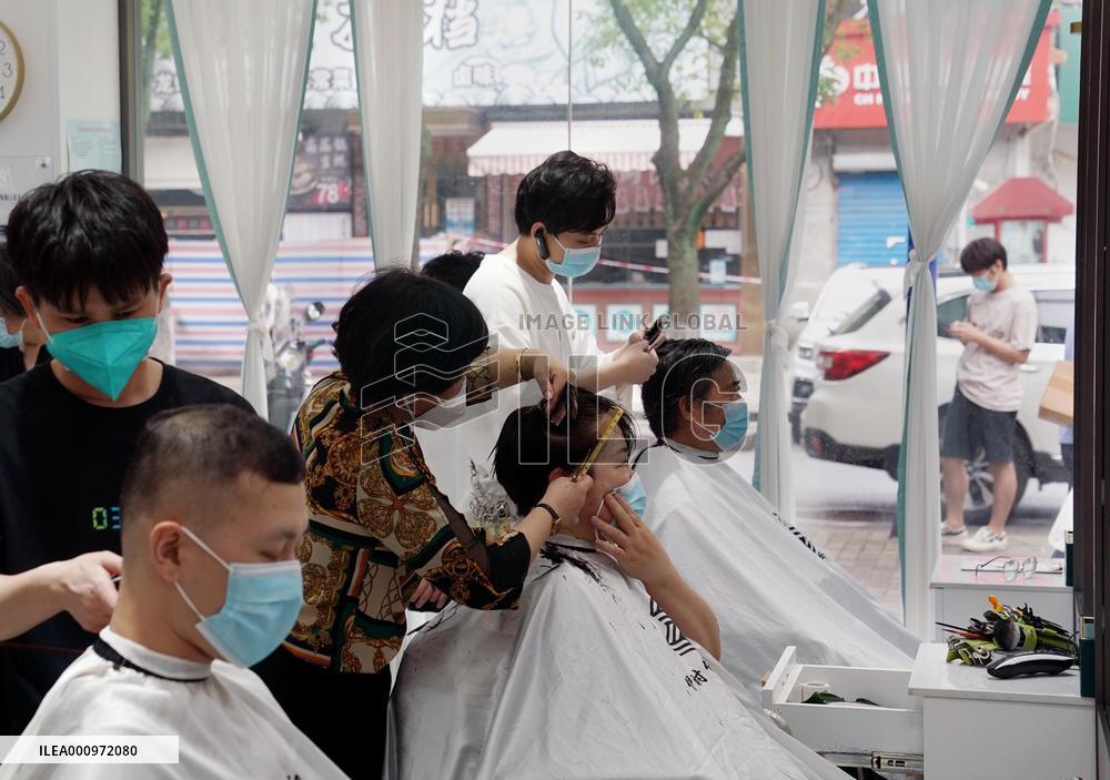 CHINA-SHANGHAI-LIFE (CN)