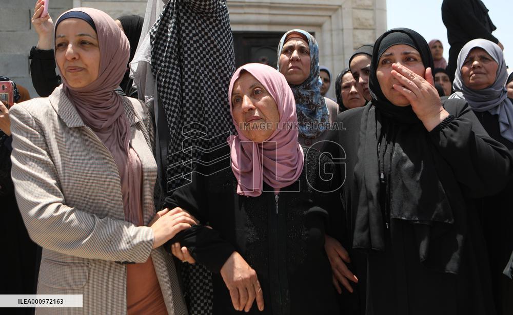 MIDEAST-HEBRON-FUNERAL