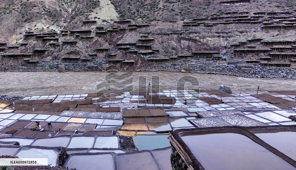CHINA-TIBET-QAMDO-MANGKAM-SALT PAN (CN)