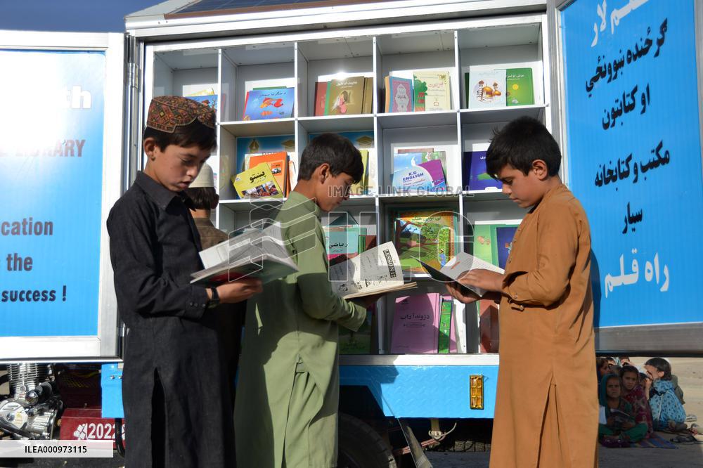 AFGHANISTAN-KANDHAR-MOBILE SCHOOL