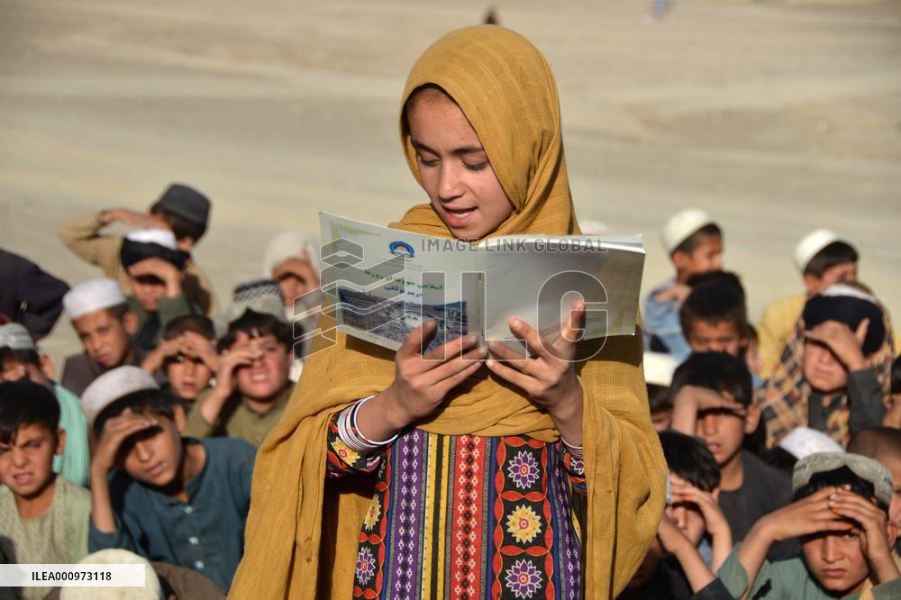 AFGHANISTAN-KANDHAR-MOBILE SCHOOL
