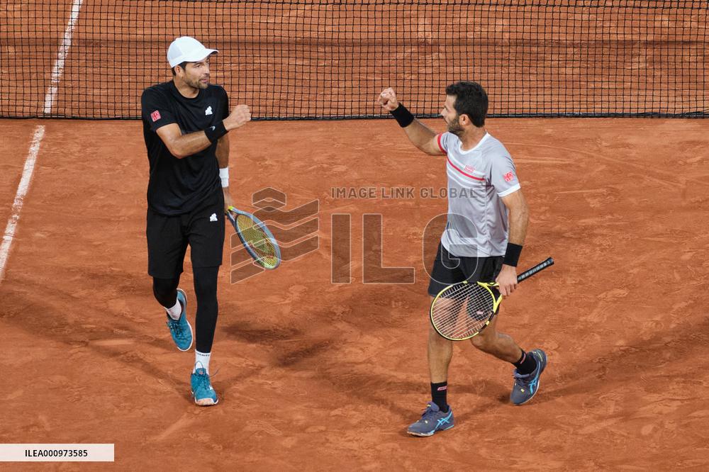 (SP)FRANCE-PARIS-TENNIS-ROLAND GARROS-FRENCH OPEN-MEN'S DOUBLES-FINAL