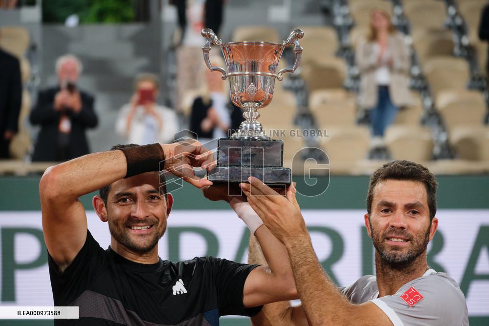 (SP)FRANCE-PARIS-TENNIS-ROLAND GARROS-FRENCH OPEN-MEN'S DOUBLES-FINAL