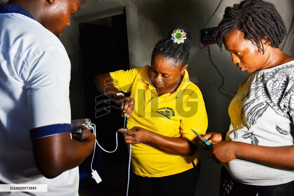 CAMEROON-TIKO-SOLAR PANEL-SOLAR MAMA