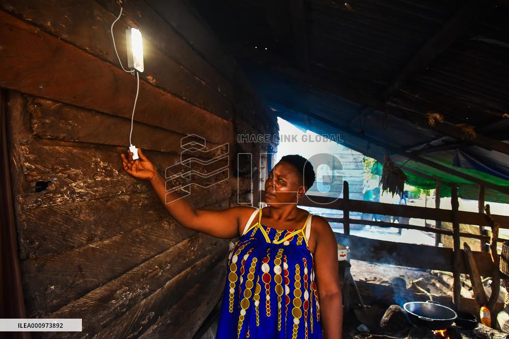 CAMEROON-TIKO-SOLAR PANEL-SOLAR MAMA