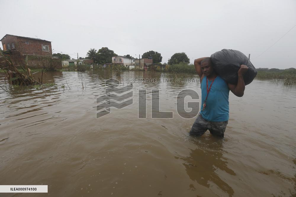 BRAZIL-RECIFE-HEAVY RAINS-FLOODED STREET