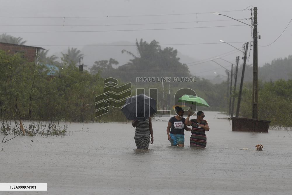BRAZIL-RECIFE-HEAVY RAINS-FLOODED STREET