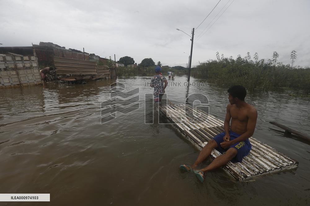 BRAZIL-RECIFE-HEAVY RAINS-FLOODED STREET