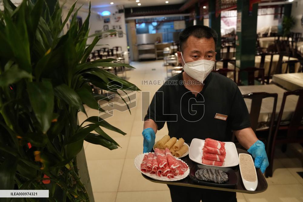 CHINA-BEIJING-COVID-19-DAILY LIFE (CN)