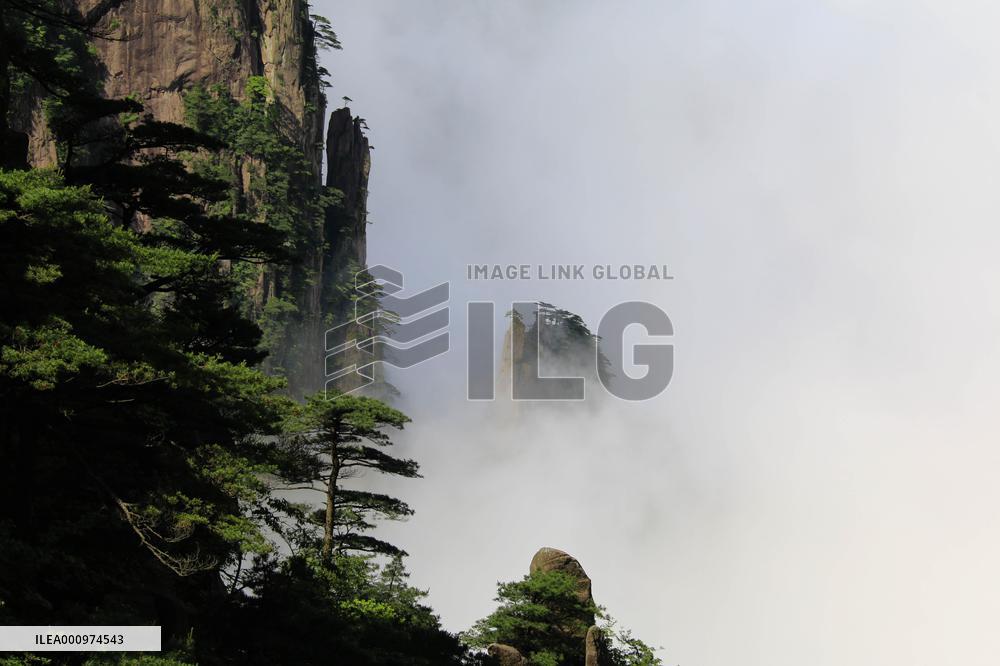 CHINA-ANHUI-MOUNT HUANGSHAN-WORLD HERITAGE (CN)