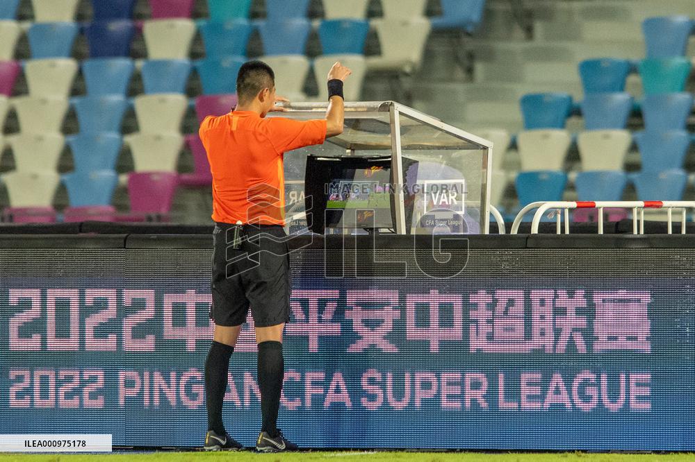 (SP)CHINA-HAIKOU-FOOTBALL-CSL-DALIAN PRO VS GUANGZHOU CITY(CN)