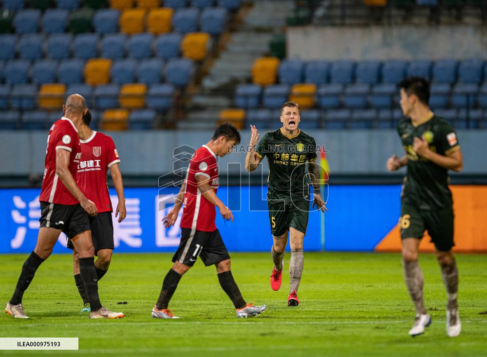 (SP)CHINA-MEIZHOU-FOOTBALL-CSL-BEIJING GUOAN VS CHENGDU RONGCHENG(CN)