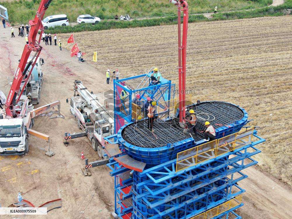 CHINA-SHAANXI-XI'AN-SHIYAN HIGH-SPEED RAILWAY-BRIDGE-CONSTRUCTION (CN)