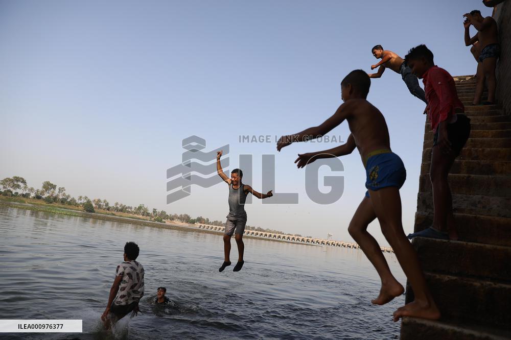 EGYPT-QALYUBIA-HOT WEATHER