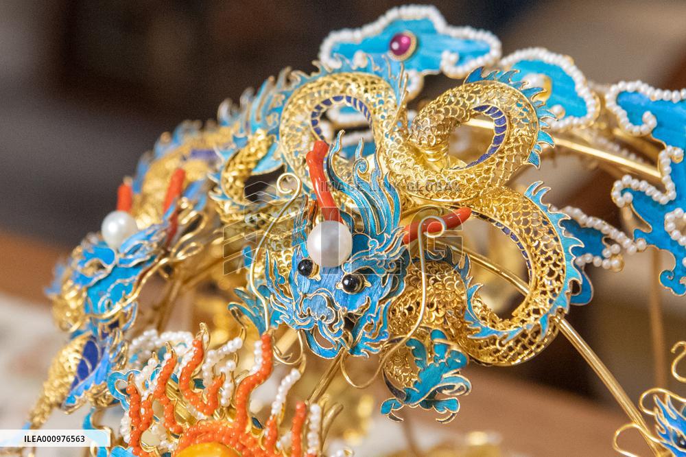 (MASTER OF CRAFTS)CHINA-CHONGQING-FILIGREE MOSAIC CRAFT (CN)