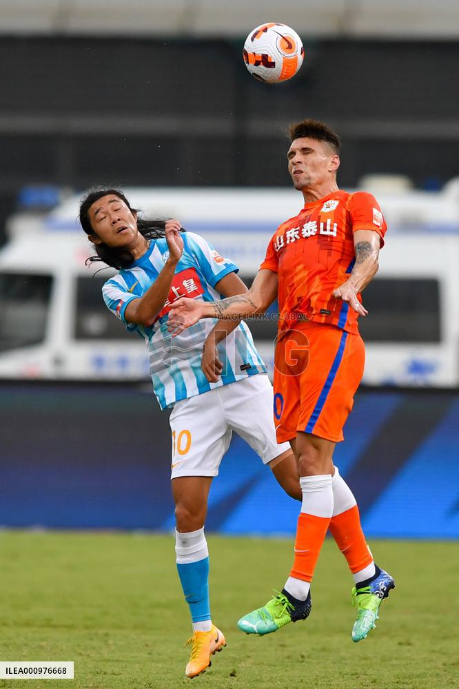 (SP)CHINA-HAIKOU-FOOTBALL-CSL-GUANGZHOU CITY VS SHANDONG TAISHAN(CN)