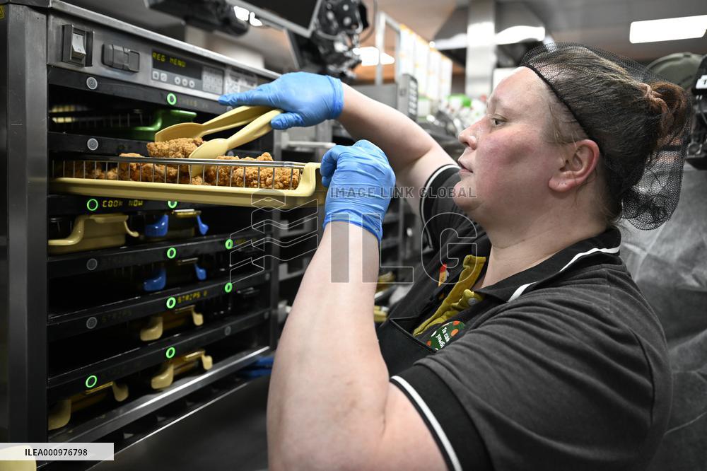 RUSSIA-MOSCOW-MCDONALD'S SUCCESSOR-OPEN