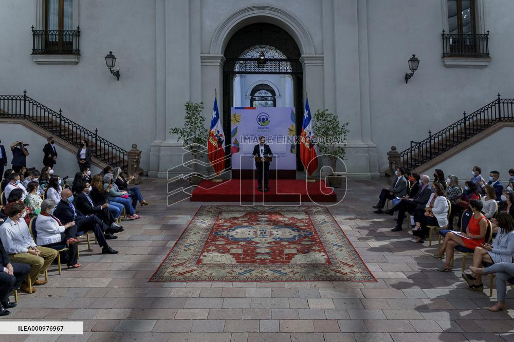 Chile signs draft agreement to approve the Treaty of Escazú