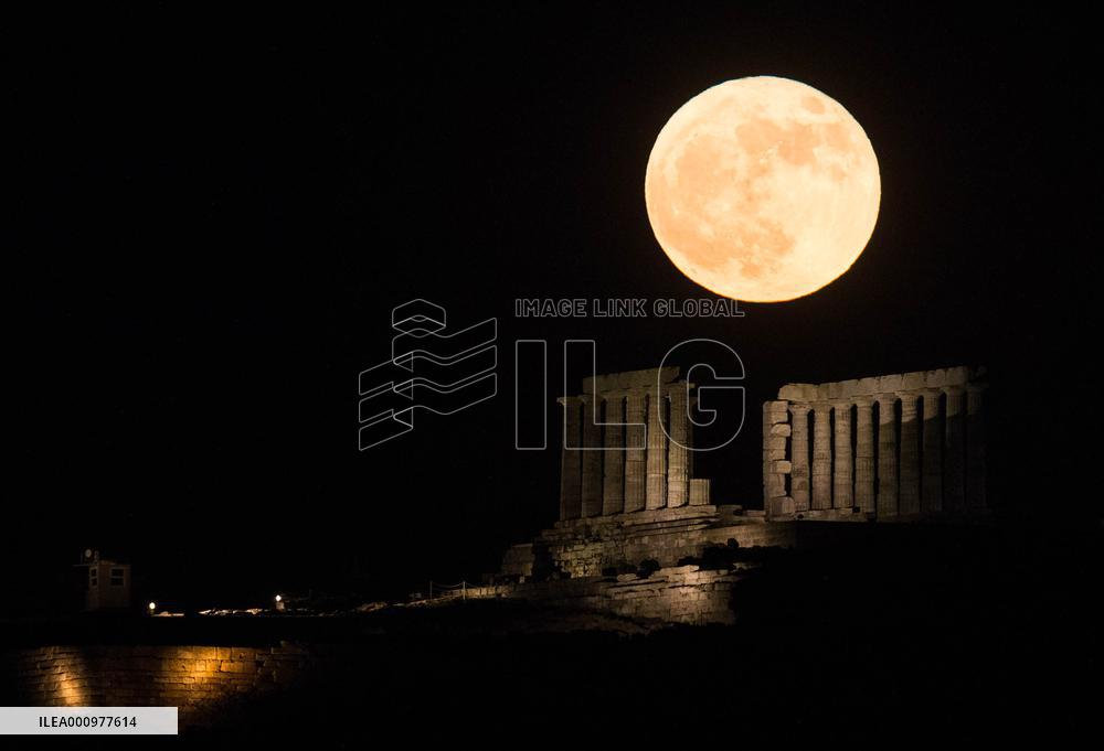 GREECE-CAPE SOUNION-TEMPLE OF POSEIDON-FULL MOON