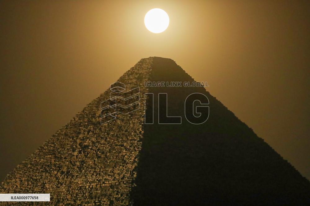 EGYPT-GIZA-SUPERMOON
