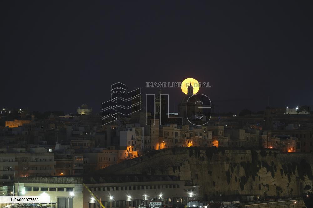 MALTA-FLORIANA-SUPERMOON