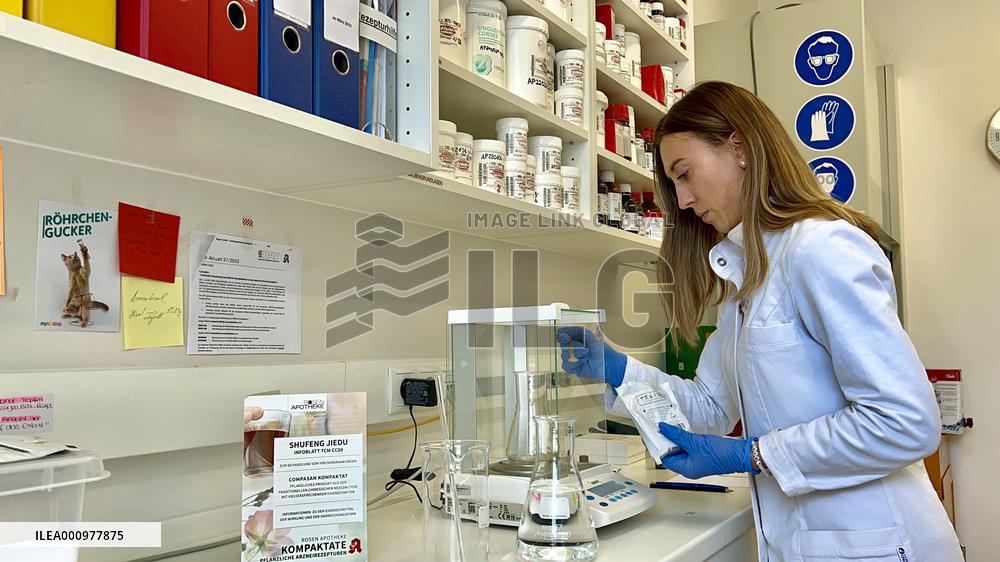 Xinhua Headlines: Traditional Chinese medicine aids global fight against COVID-19