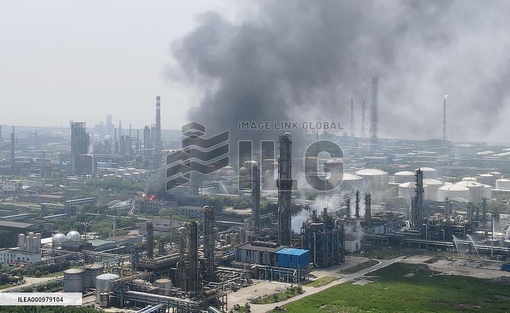CHINA-SHANGHAI-PETROCHEMICAL FIRM-FIRE (CN)