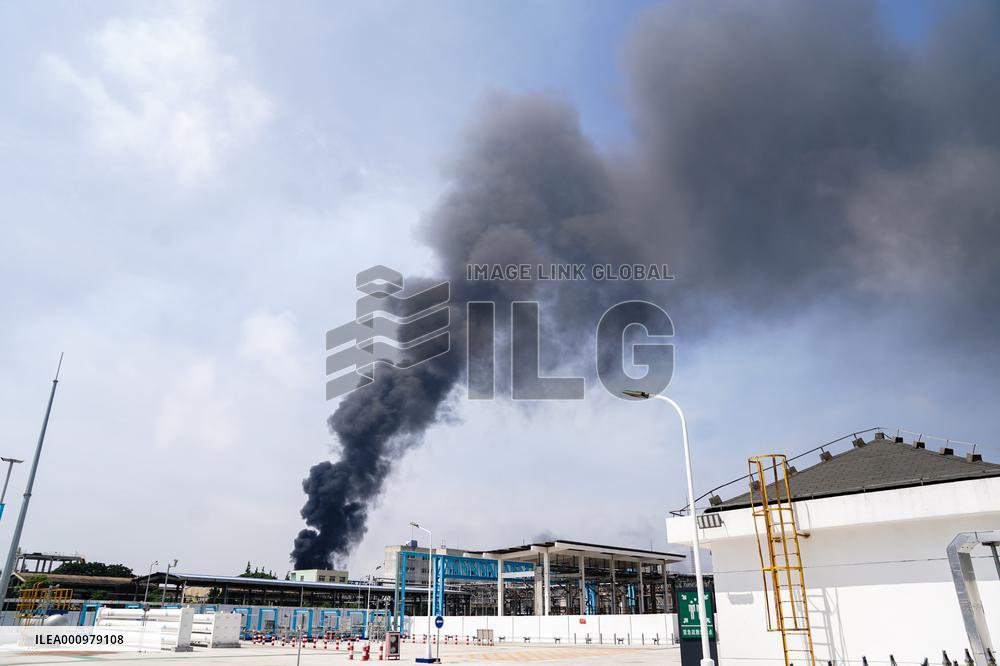 CHINA-SHANGHAI-PETROCHEMICAL FIRM-FIRE (CN)