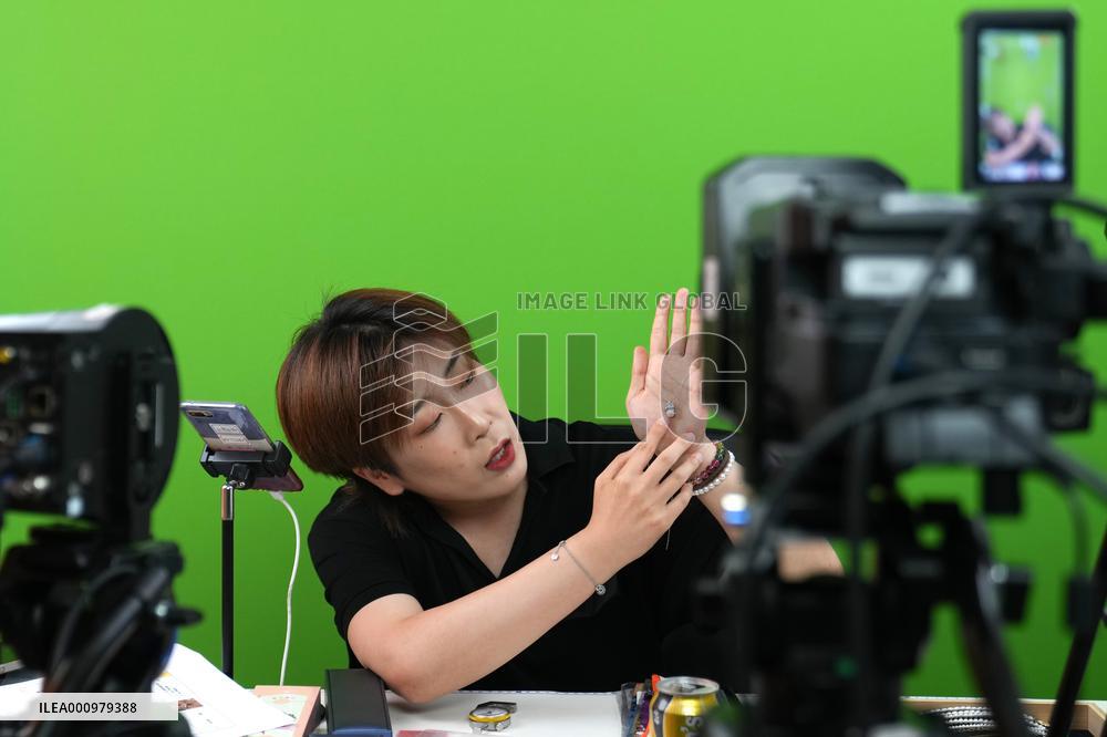 CHINA-BEIJING-LIVESTREAMING-PROMOTION CAMPAIGN (CN)